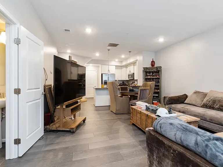 8020 Orchard Grove Rd — Photo 6