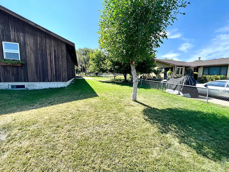 1401 Waukesha Ave — Photo 19