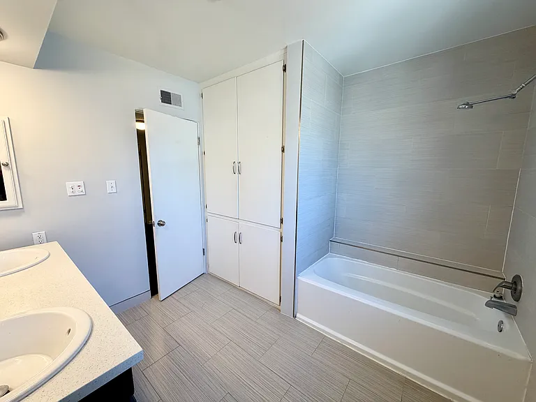 675 Ultimo Ave — Photo 19