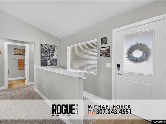4th image of 6946 Rogue River