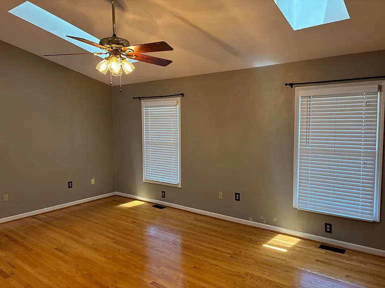 728 Harrison Ave — Photo 9