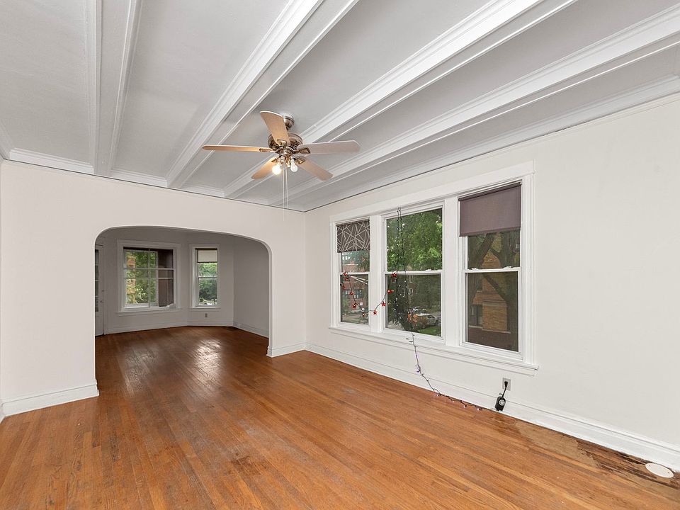 1st image of 1353 W Catalpa Ave Unit 2