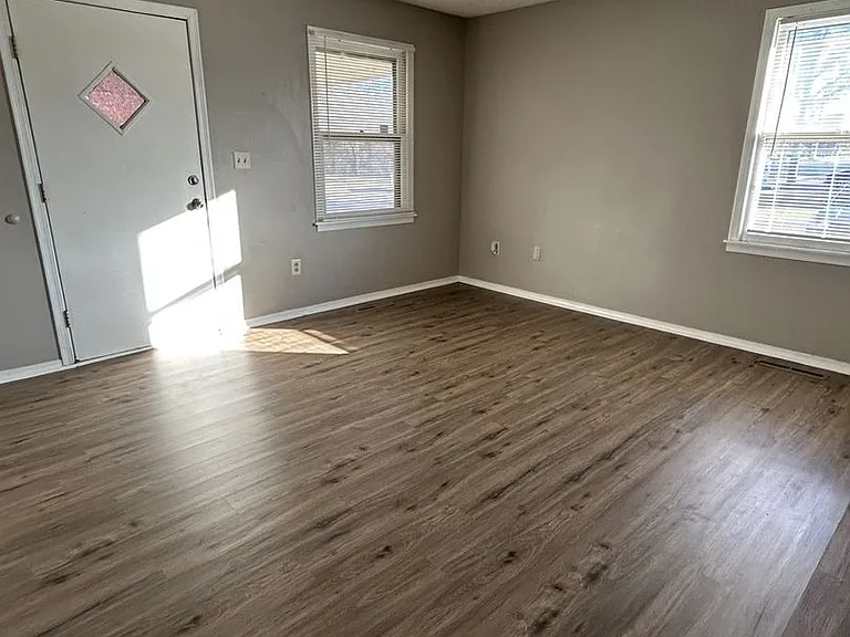 1008 S Rouse St — Photo 2