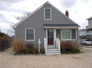 238 W 16th St, Ship Bottom, NJ 08008