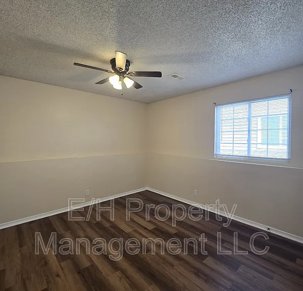 4462 S Elizabeth Ave — Photo 25