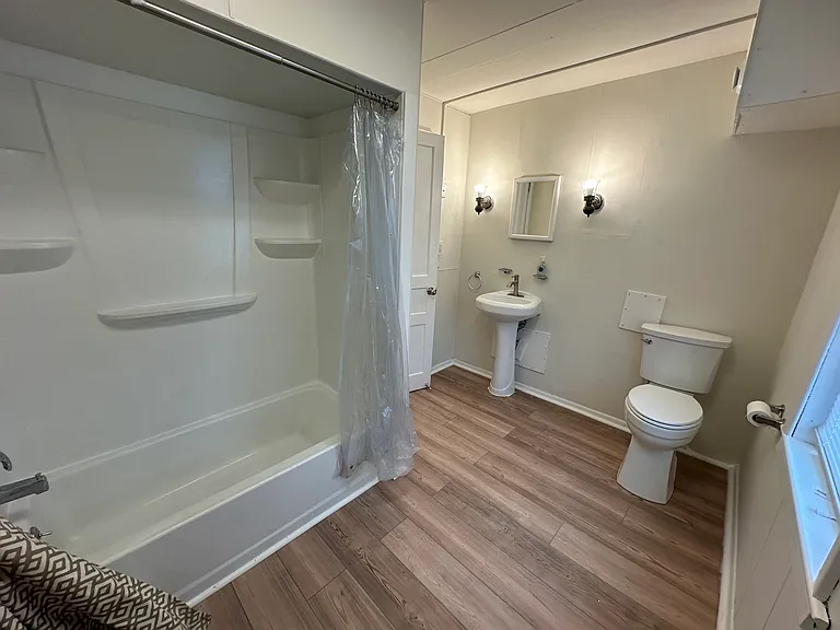148 S 17th St #2 — Photo 12