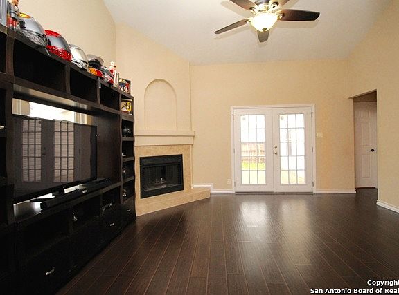 4th image of 3026 Beacon Field Dr