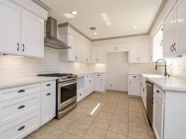 1918 Tulsa St, Deer Park, TX 77536