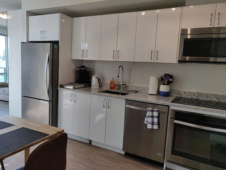 450 8th Ave SE #1001 — Photo 8