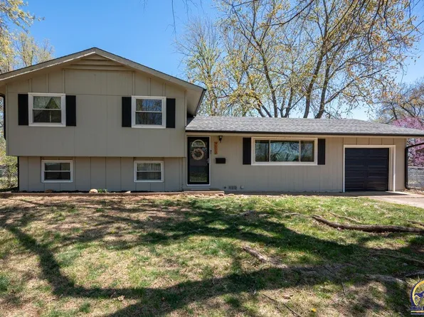 3512 SW 30th Ter, Topeka, KS 66614