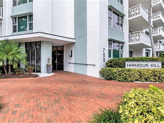 3rd image of 700 Beach Dr NE APT 304
