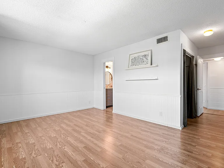 620 NE 12th Ave #602 — Photo 22