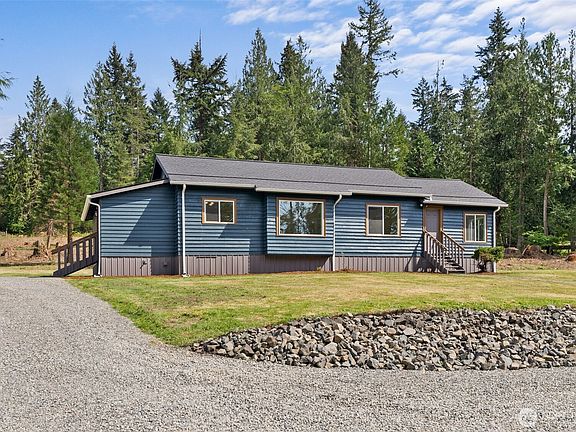 2nd image of 2054 Little Hanaford Road