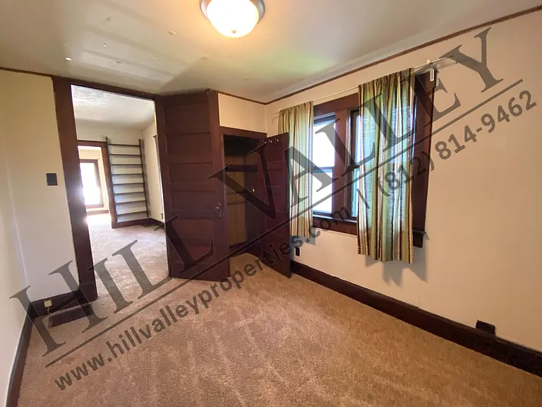 229 S 17th St — Photo 11