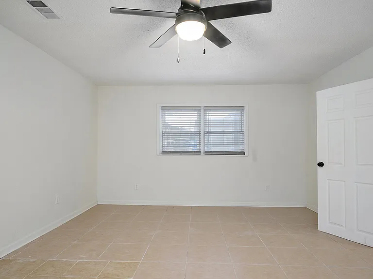 21 Larue St. Apartments — Photo 15