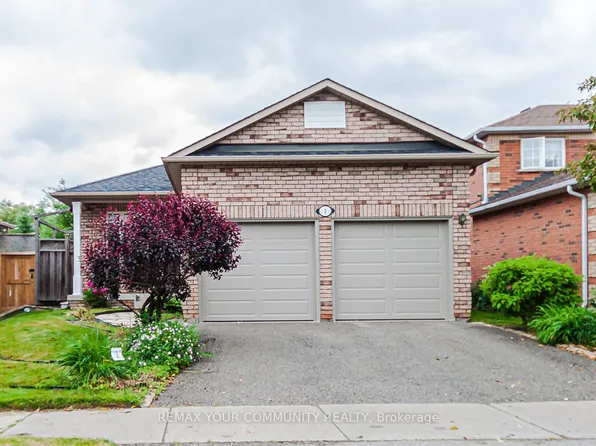 3 Paddle Gate, Richmond Hill, ON L4E 3Y2