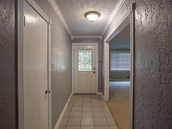 2nd image of 4835 Gladys Ave