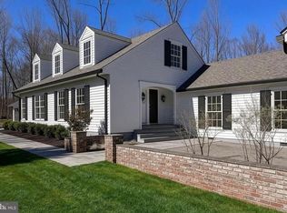 141 Fairway Dr, Princeton, NJ 08540