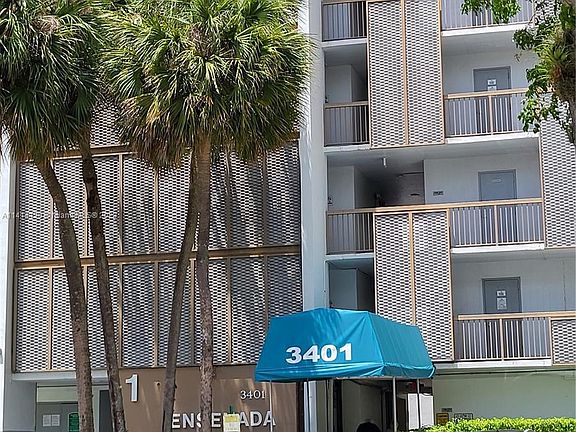 4th image of 3401 N Country Club Dr APT 108