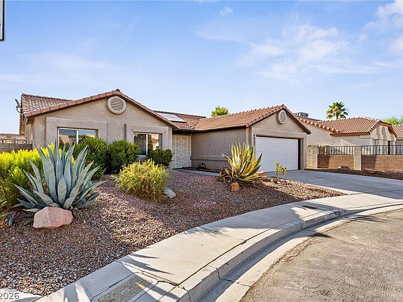 3rd image of 6637 Coastal Breeze Ct