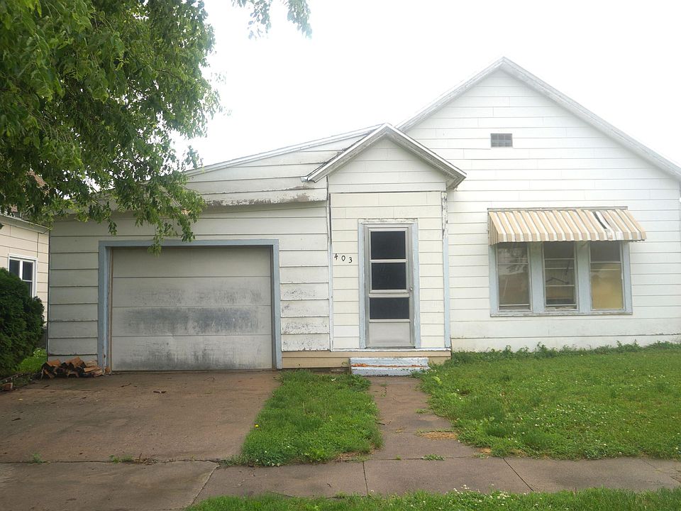 1st image of 403 E Pleasant St