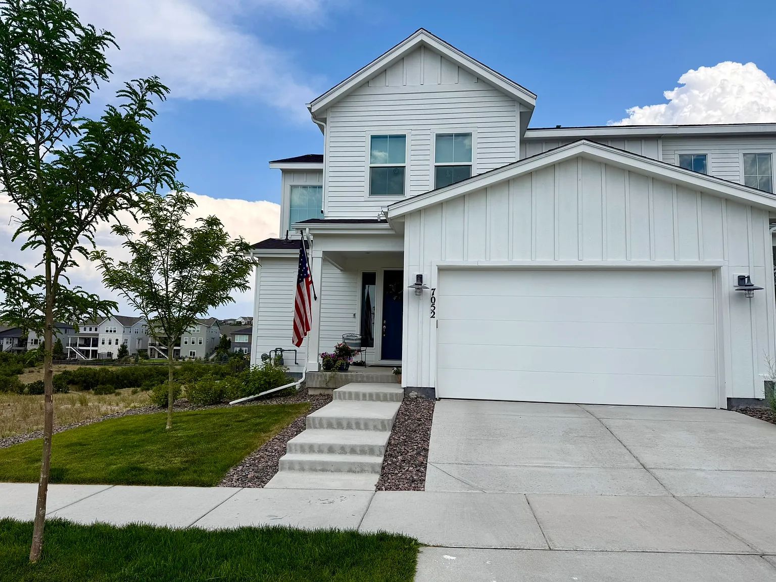 5 bed, 3601 sqft, $6,950 — Photo 2