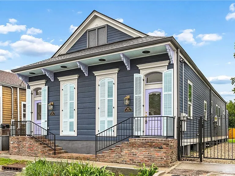 1421 Spain St — Photo 1