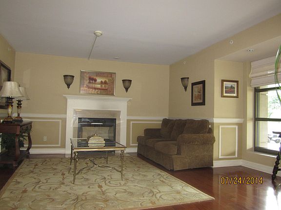 5th image of 60 Parkway Dr E APT 5C
