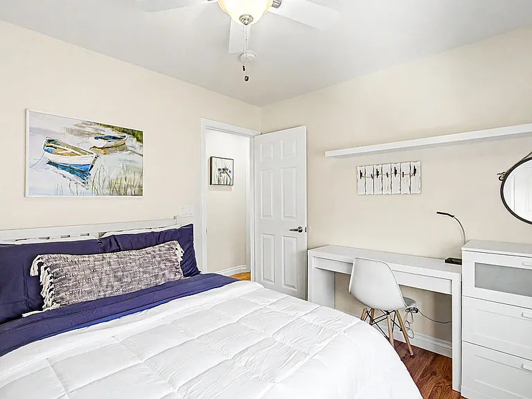 2025 Shining Feather Ln — Photo 34