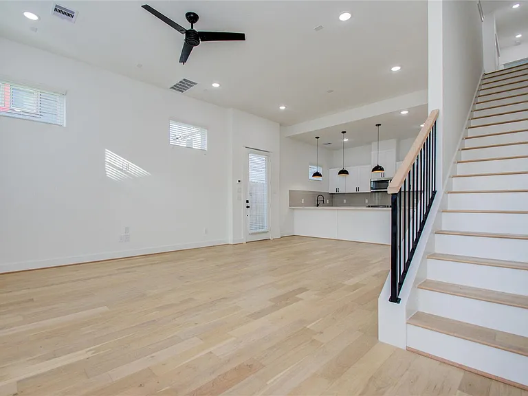 3206 Live Oak St — Photo 13