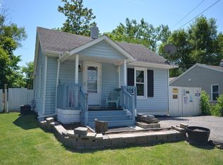 2216 E McLean Ave, Burton, MI 48529