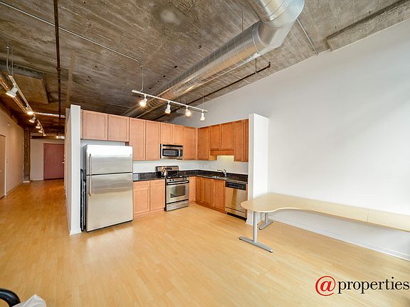 Kitchen / Living Room