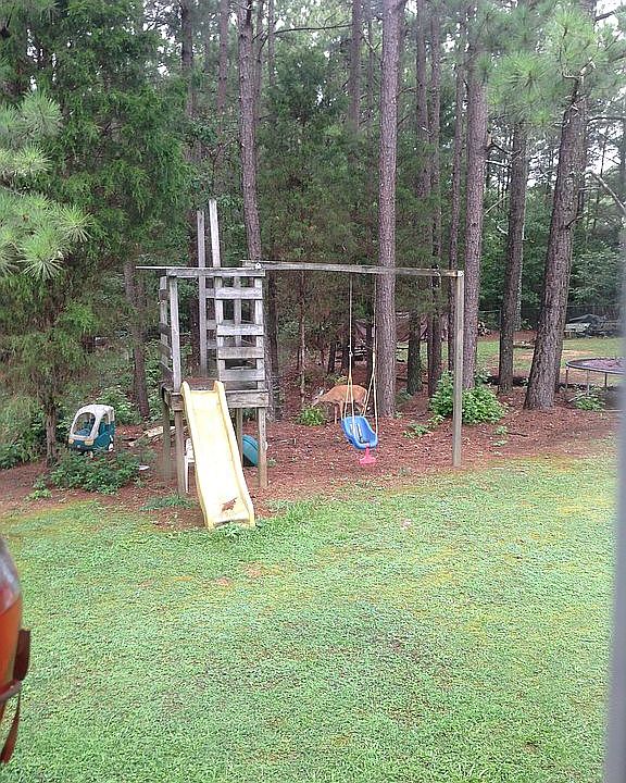 2nd image of 124 Cedar Ridge Rd