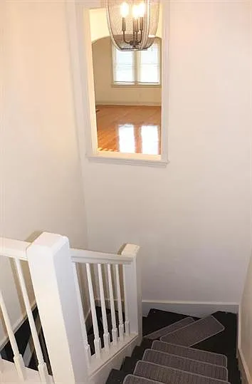 910 W York Ave — Photo 16