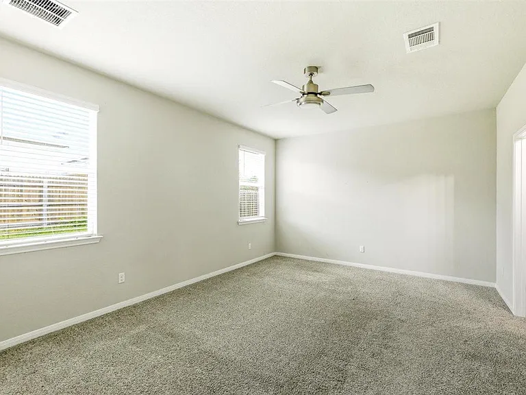 106 Lullaby Dr — Photo 19