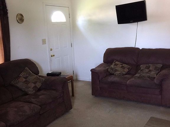 4th image of 702 Noblin Ave