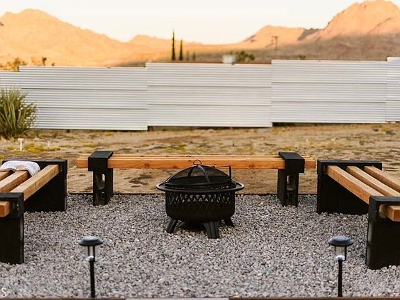 4th image of 7795 Sunset Rd