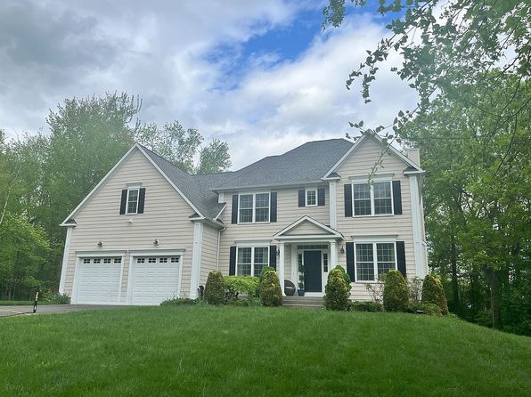 16 Winterwood Ter