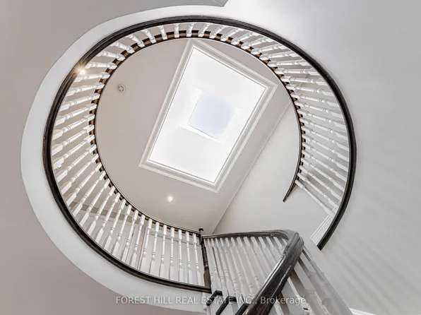 72 Aldershot Cres, Toronto, ON M2P 1M1