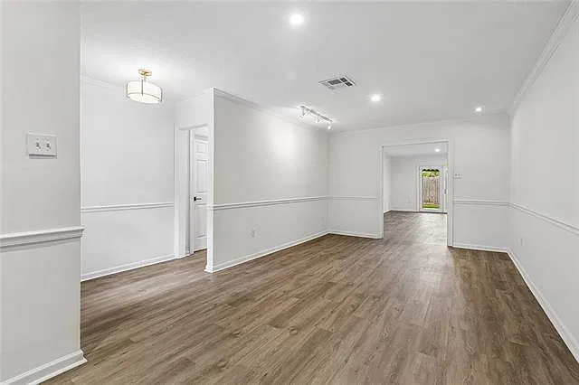3 bed, 2.0 bath, 1700 sqft, $2,800 — Photo 4