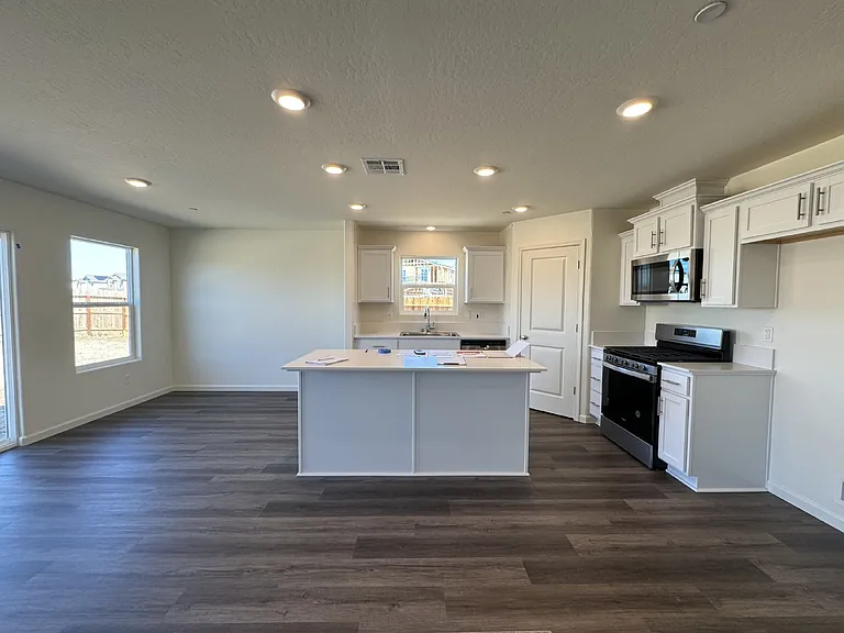 4549 Michelle Dr — Photo 17