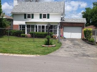 1418 Solfisburg Ave, Aurora, IL 60505