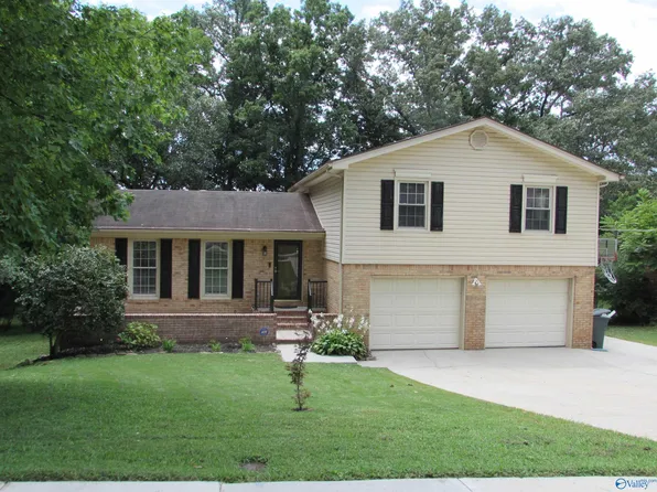 716 Versailles Dr SE, Huntsville, AL 35803