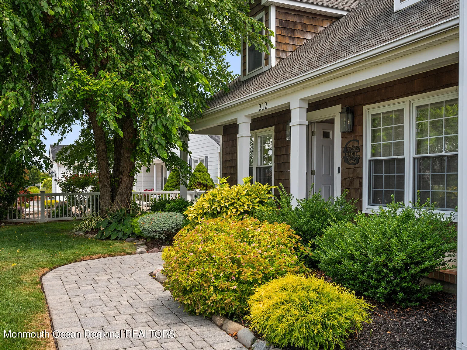 4 bed, 3.5 bath, 2361 sqft, $3,250 — Photo 4