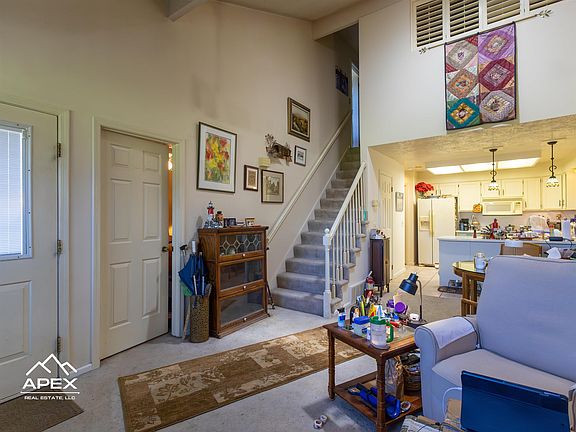 2nd image of 48 Aspen Grove Dr N #9