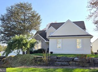 116 Pebbleside Ln, Lancaster, PA 17602