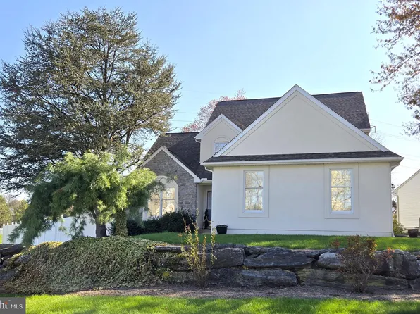 116 Pebbleside Ln, Lancaster, PA 17602