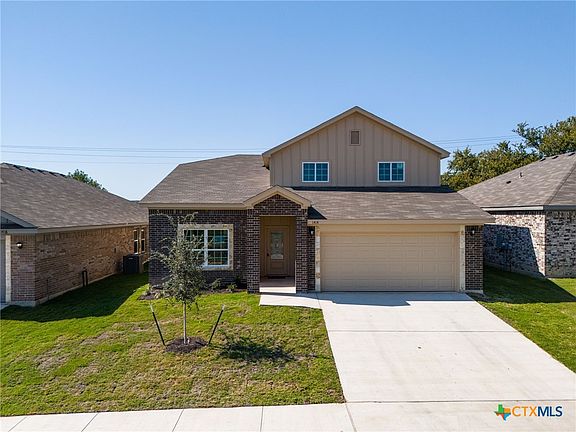 3rd image of 1414 Lindsey Dr