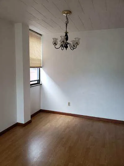 2 bed, $1,100 — Photo 2