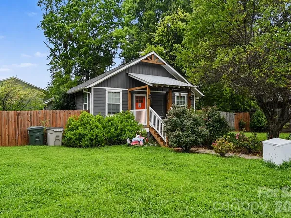 1104 Poston Cir, Gastonia, NC 28054
